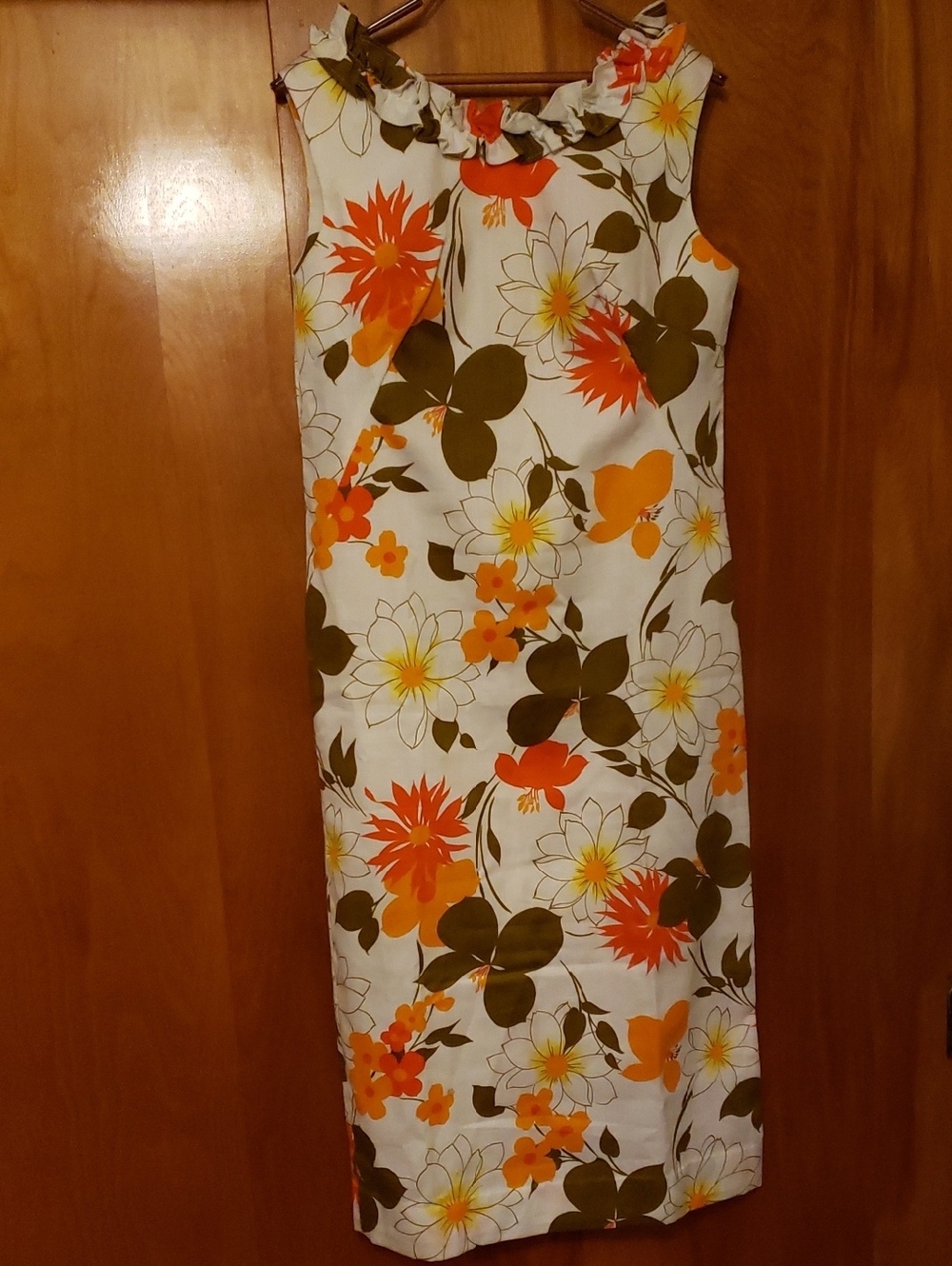Vintage 70s Hawaiian Sleeveless White Midi Dress with Orange Floral Print